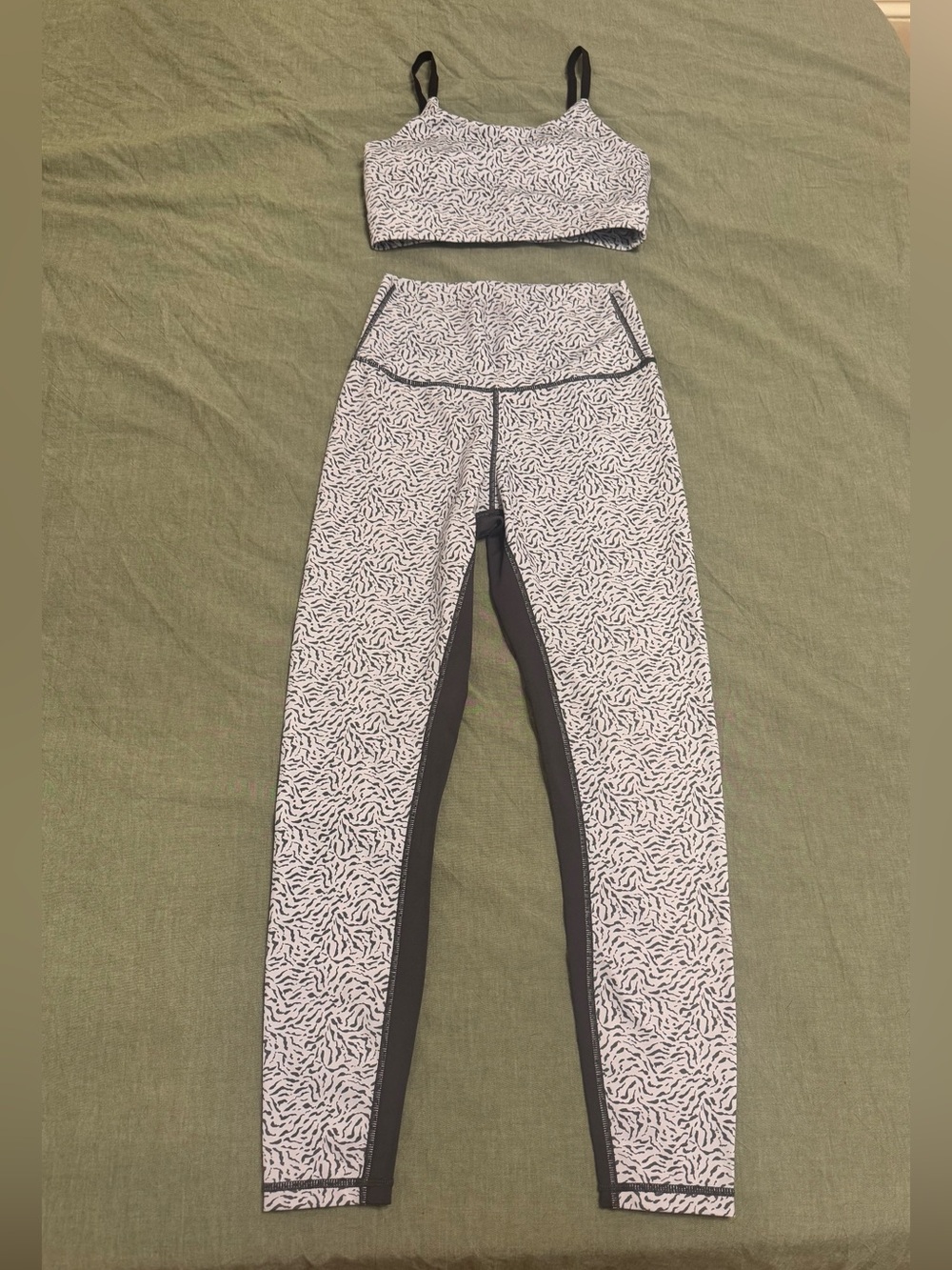 Allfenix Workout Set Leggings and Top